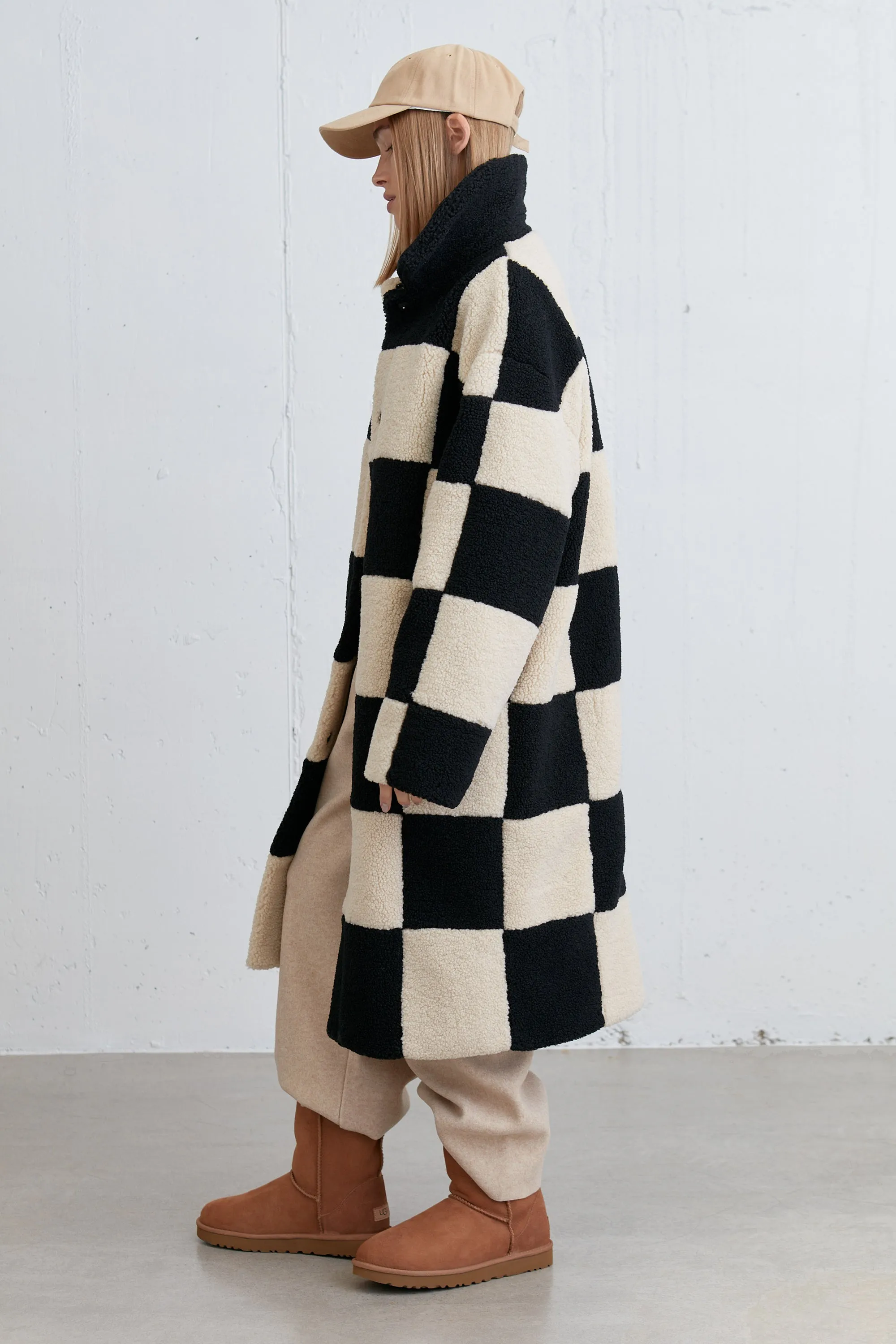 CHECKERED SHERPA COAT