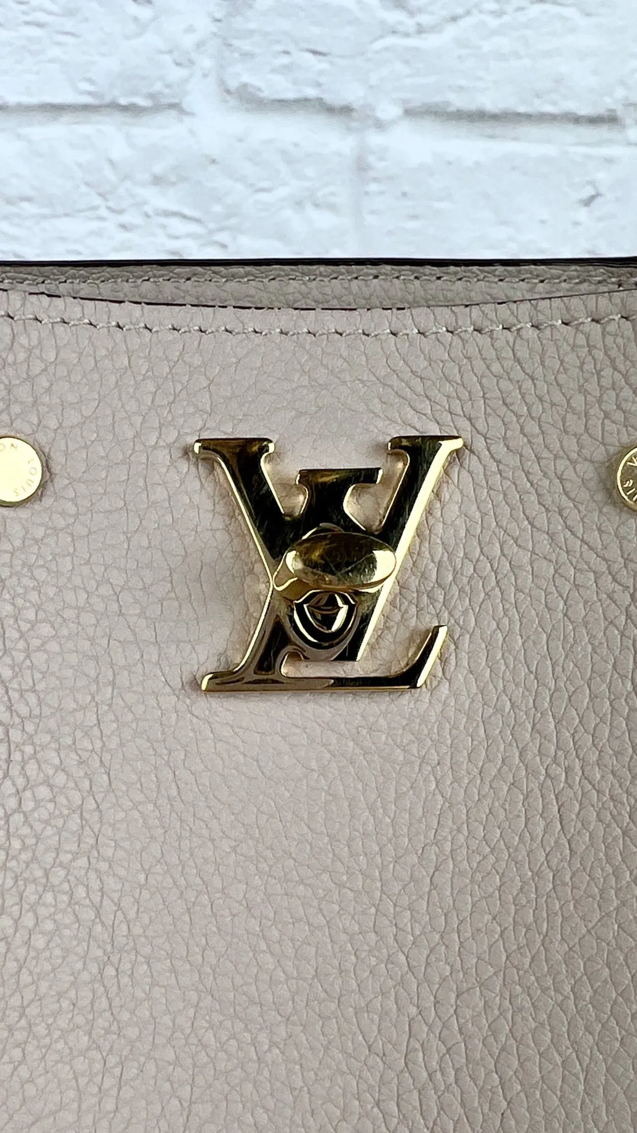 Louis Vuitton Nano Lockme Bucket bag , Greige Beige