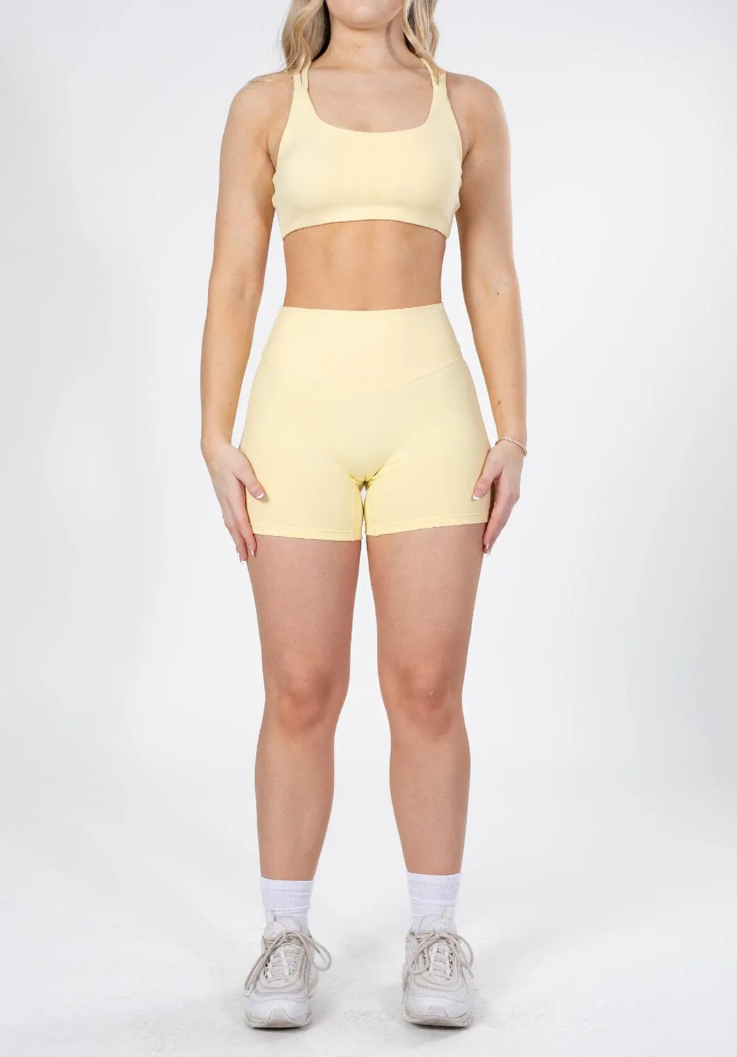 UltraLux Curve Contour Sculptseam™ Short Lemon Drop